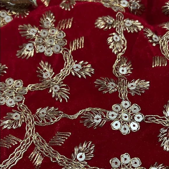 Red Embroidered Velvet Drawstring Bag - Picture 2 of 7